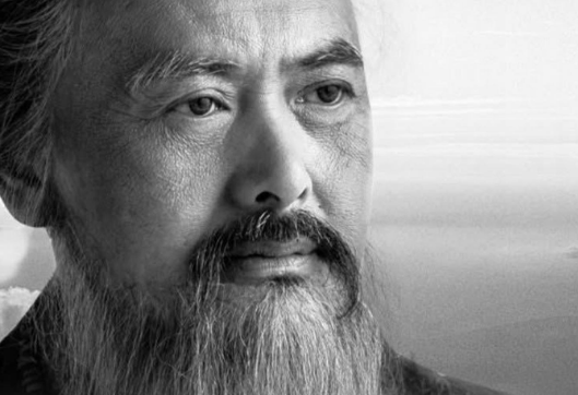 Por que depender dos filhos na velhice pode afetar sua saúde emocional (e o que fazer diferente)